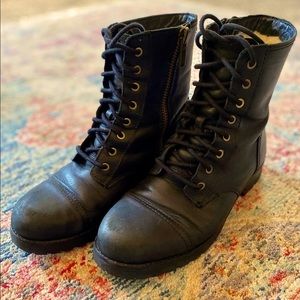 UGG Leather Kilmer Boot in Black Size 8.5 Lace-Up
